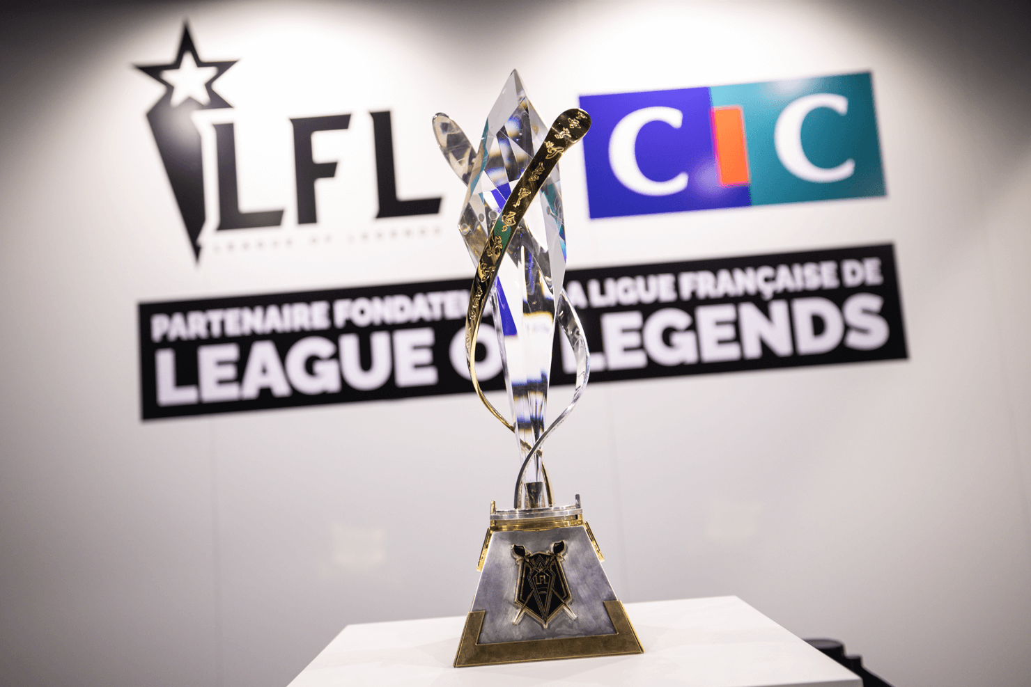 découvrez toutes les informations essentielles sur la finale lln : horaires, participants, retransmission en direct et dernières actualités. ne manquez rien de cet événement incontournable !